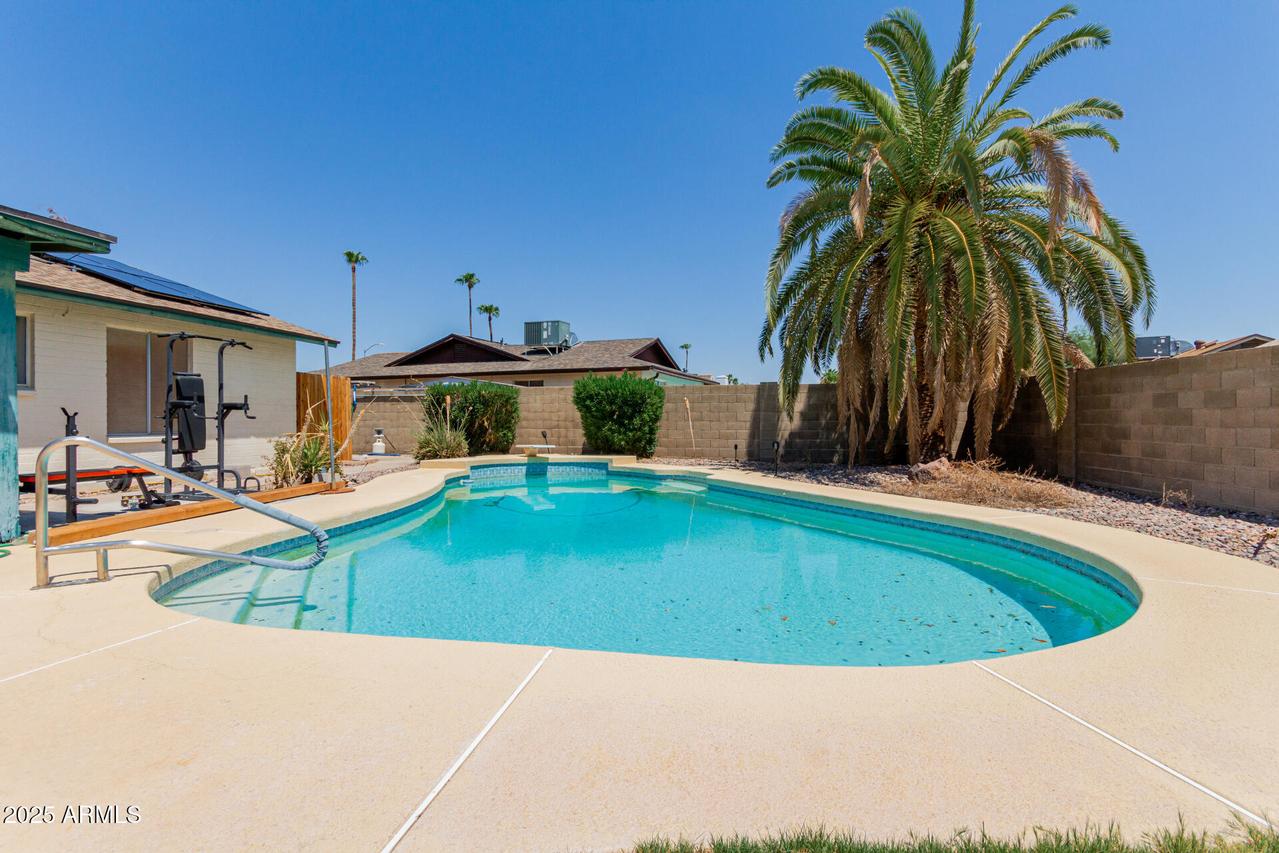 16021 N 48th Dr., Glendale, AZ 85306