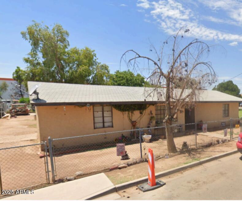 116 N 69th Ave., Phoenix, AZ 85043