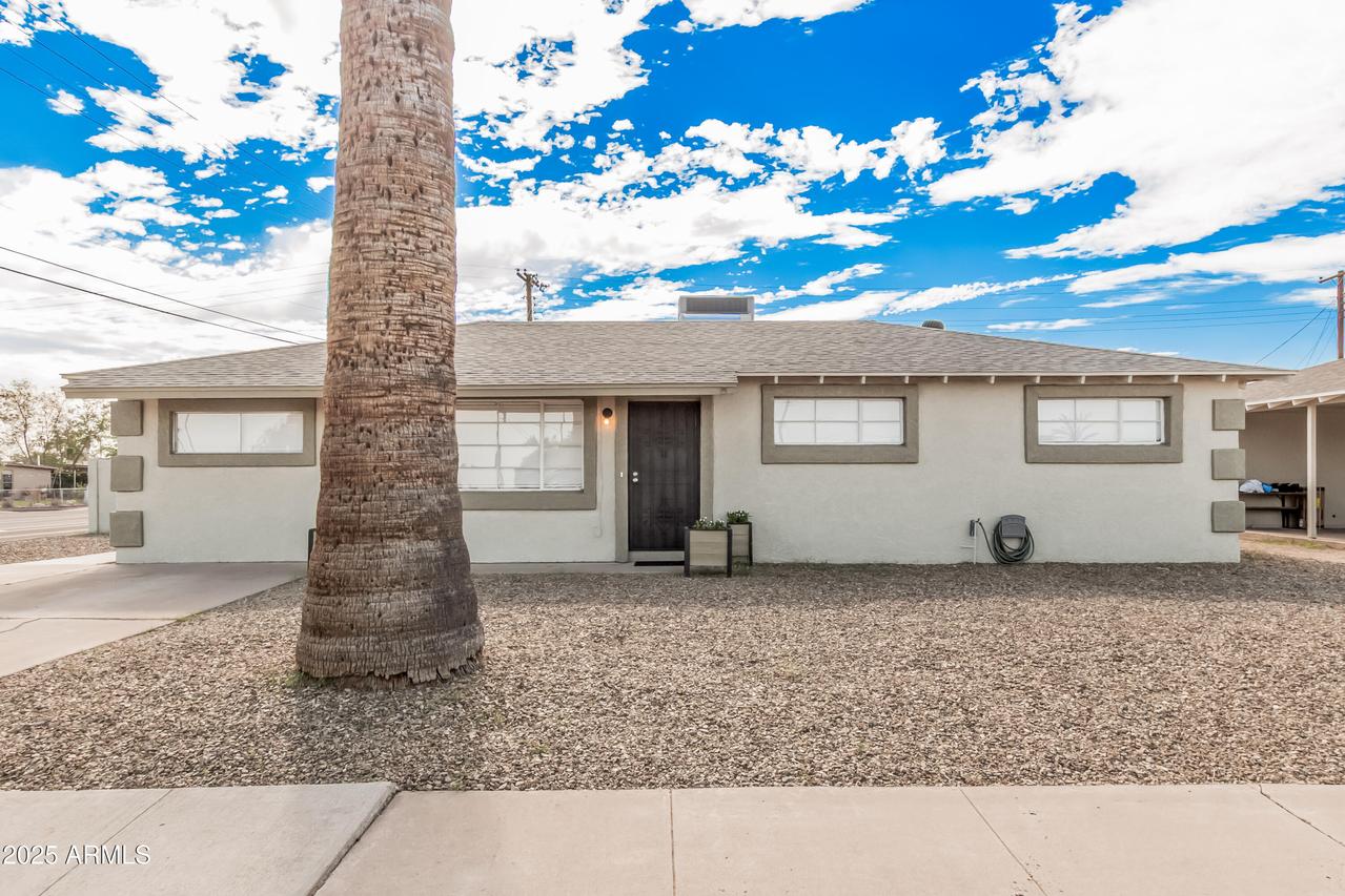 2302 N 39th Ln., Phoenix, AZ 85009