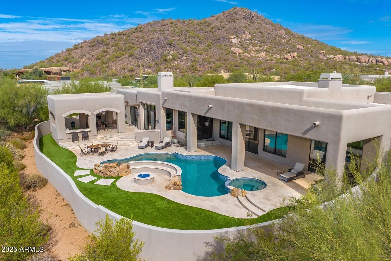 8300 E Dixileta Dr. #233, Scottsdale, AZ 85266