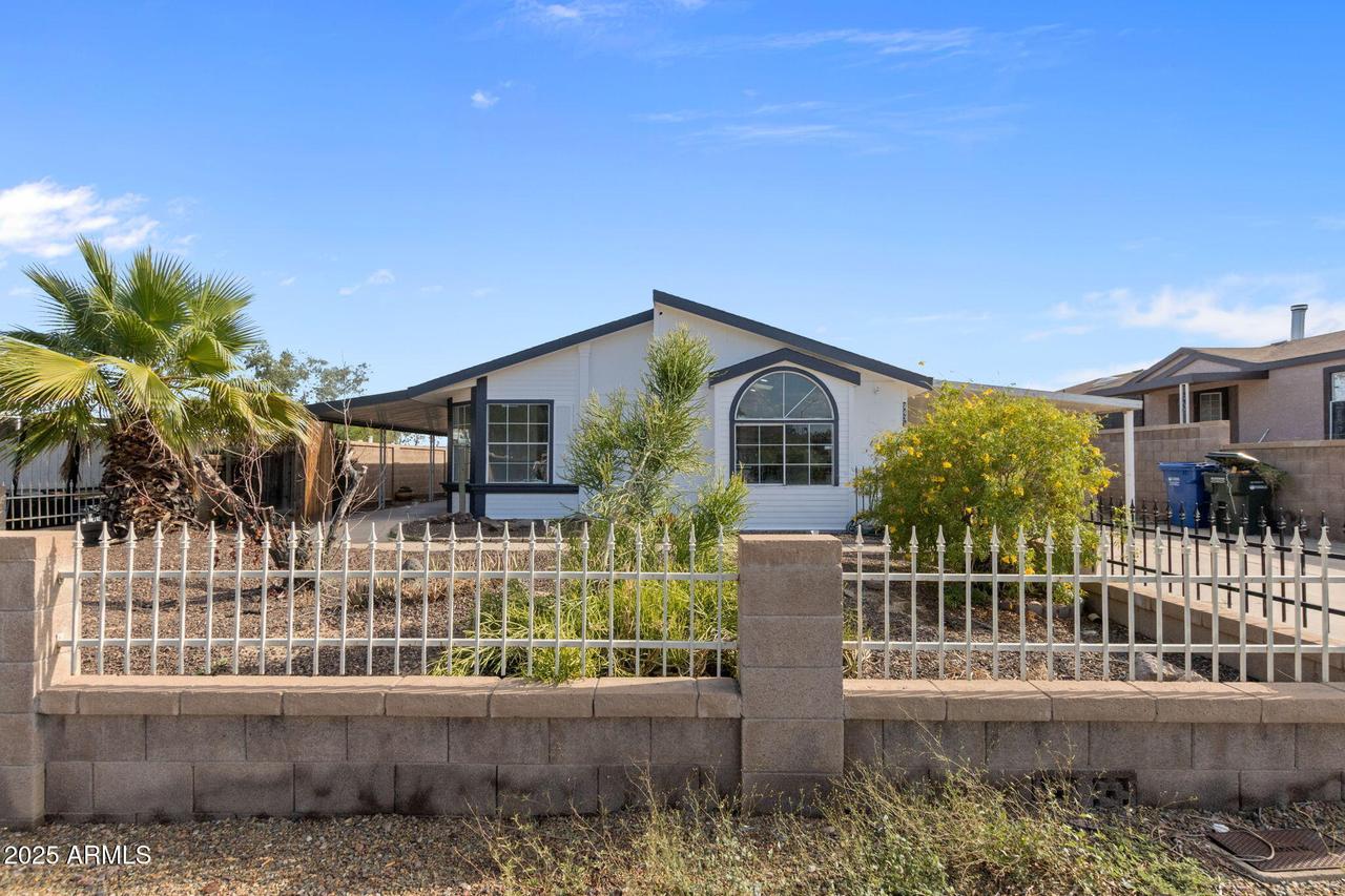 2431 E Tonto Ln., Phoenix, AZ 85050