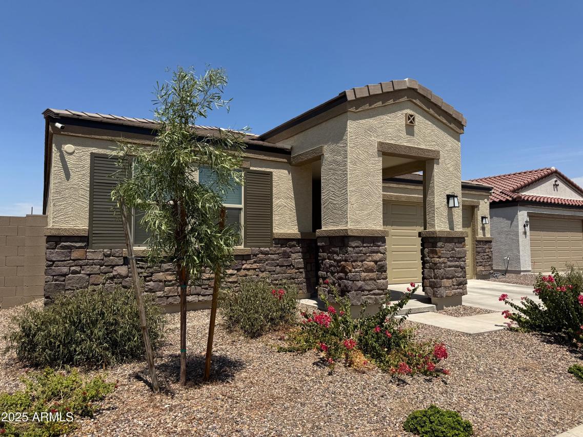 2534 W Chanute Pass, Phoenix, AZ 85041