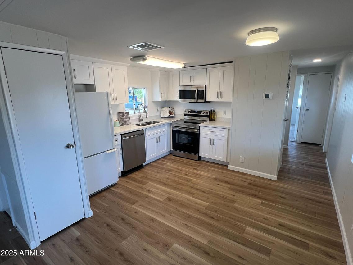 18441 N 1st St., Phoenix, AZ 85022