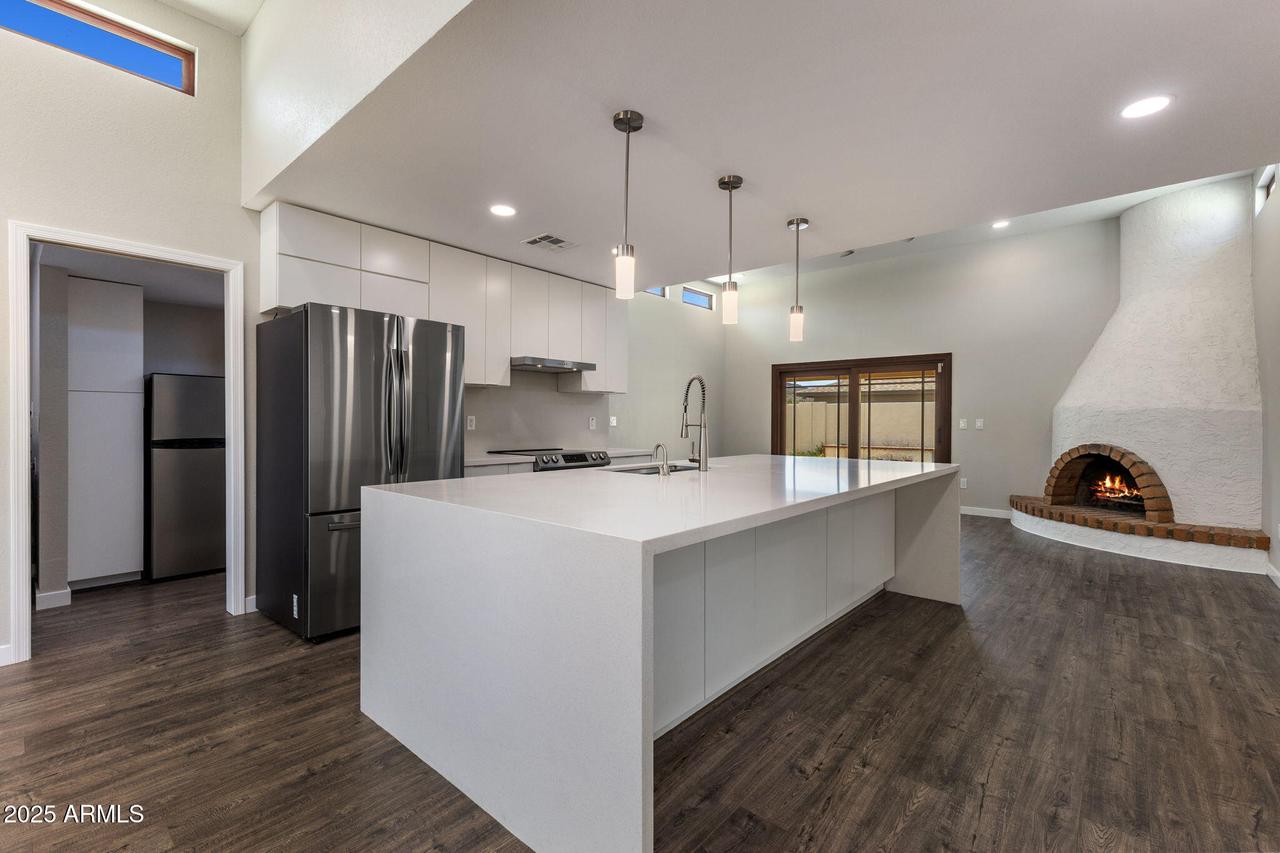 13228 N 1st Pl., Phoenix, AZ 85022
