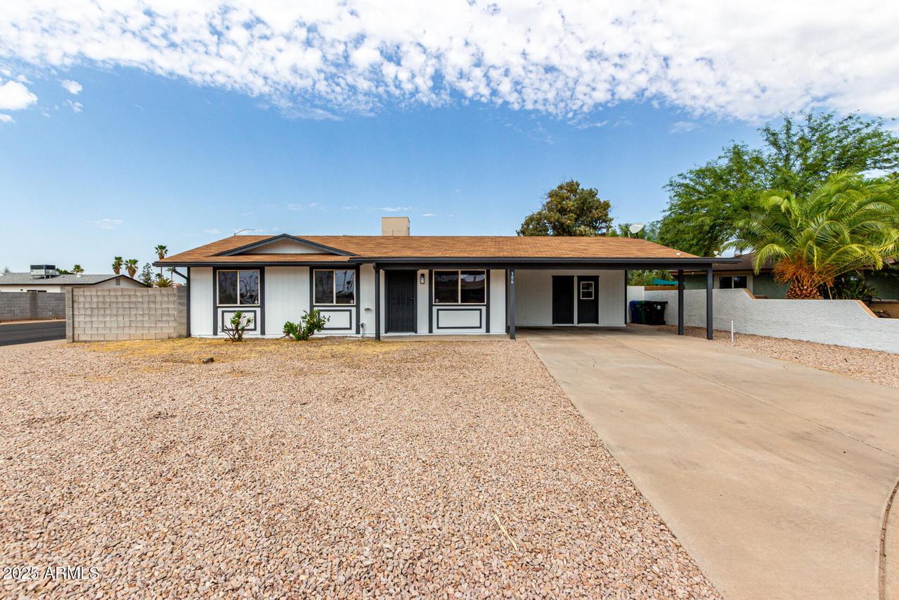 306 N Winthrop Cir., Mesa, AZ 85213