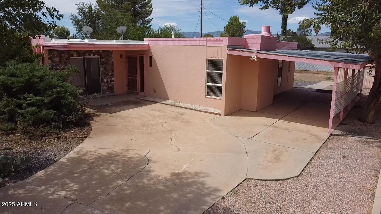 325 N Flynn Jans Ct., Pearce, AZ 85625