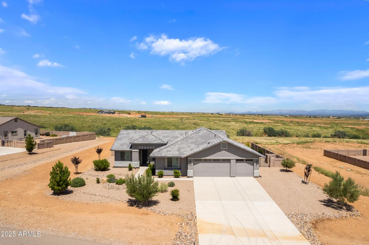 6757 E Vaquero Cir., Hereford, AZ 85615