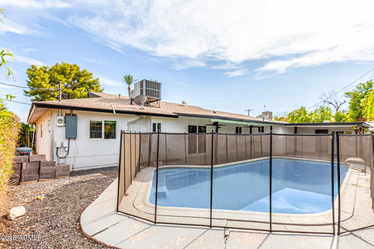 3336 E Earll Dr., Phoenix, AZ 85018