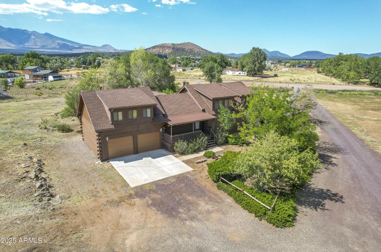 8200 Carolyn Ln., Flagstaff, AZ 86004