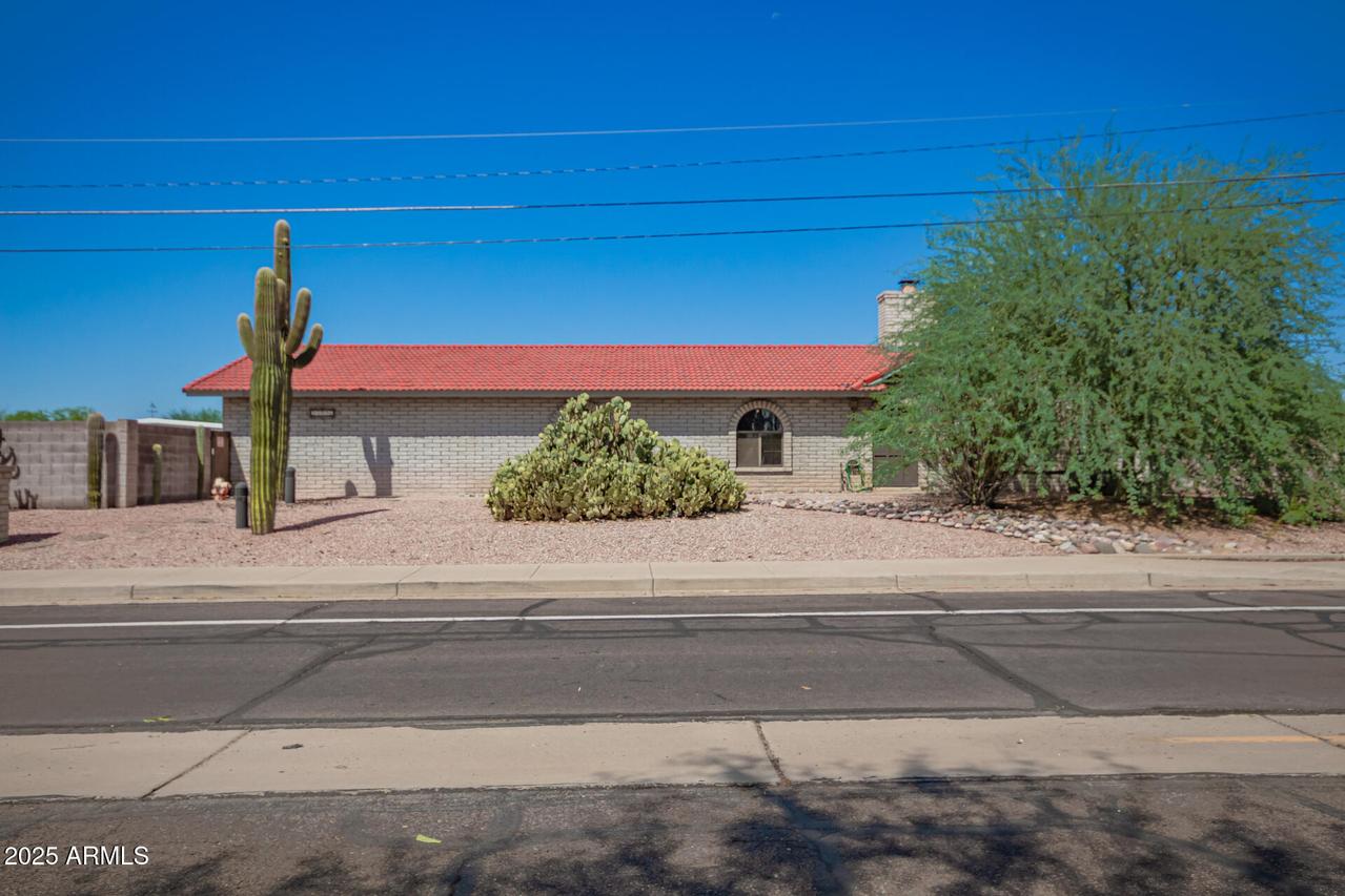 13036 N 36th St., Phoenix, AZ 85032