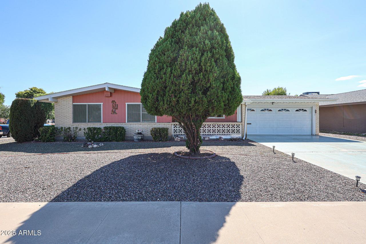 10301 W Salem Dr., Sun City, AZ 85351