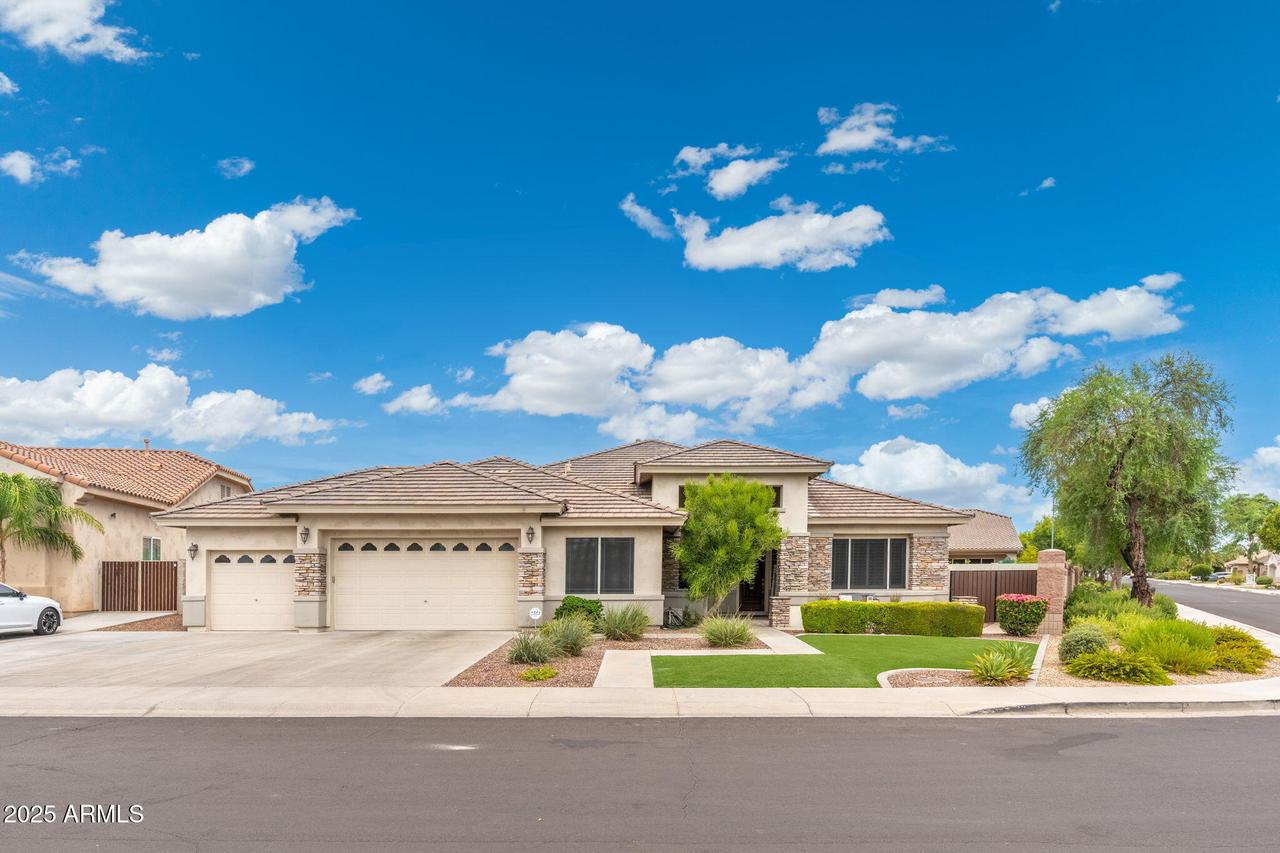 8606 W Pontiac Dr., Peoria, AZ 85382