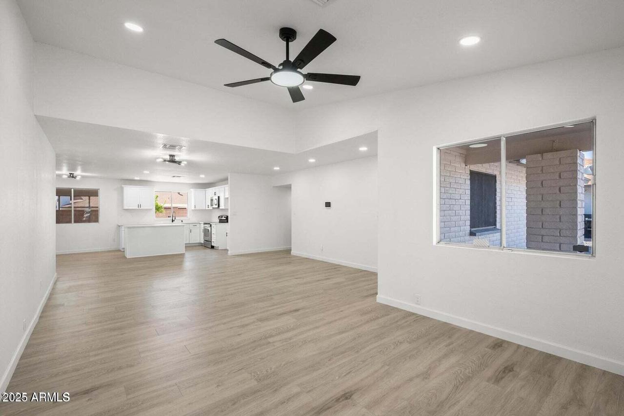 17628 N 39th Ave., Glendale, AZ 85308