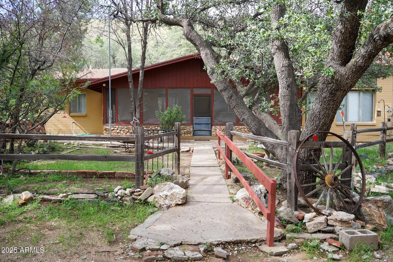 37 E Brown Canyon Rd., Hereford, AZ 85615