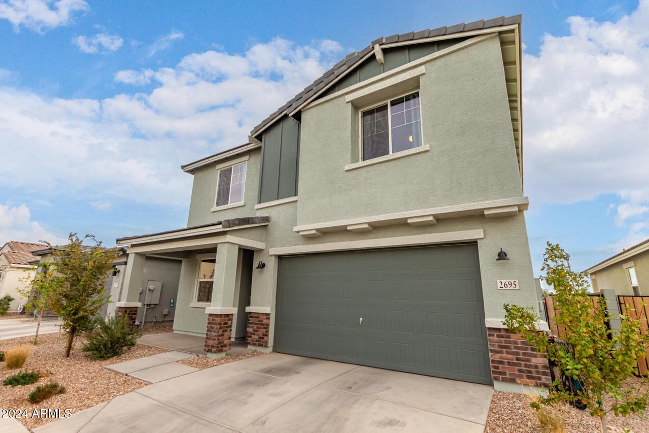 2695 E Houston Ave., Apache Junction, AZ 85119