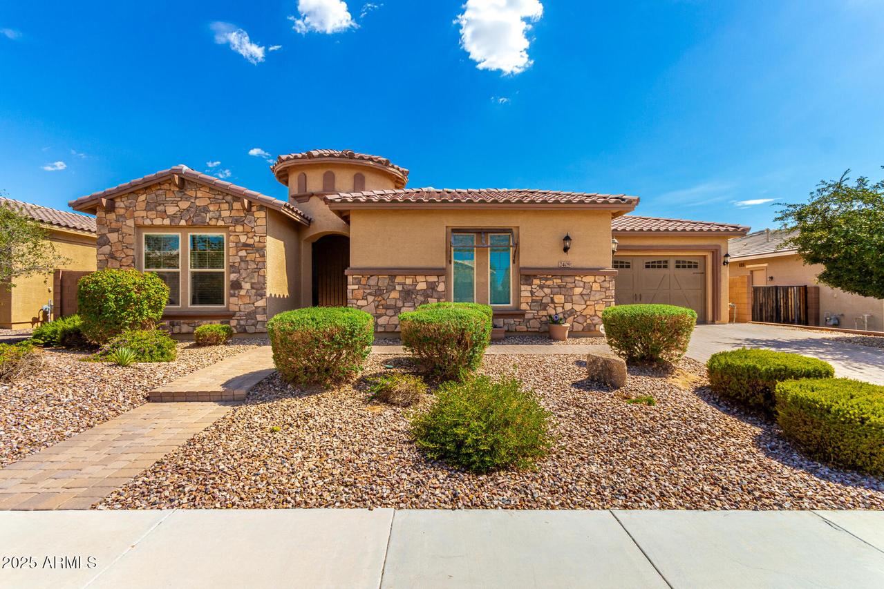 2409 E Susan Dr., Gilbert, AZ 85298