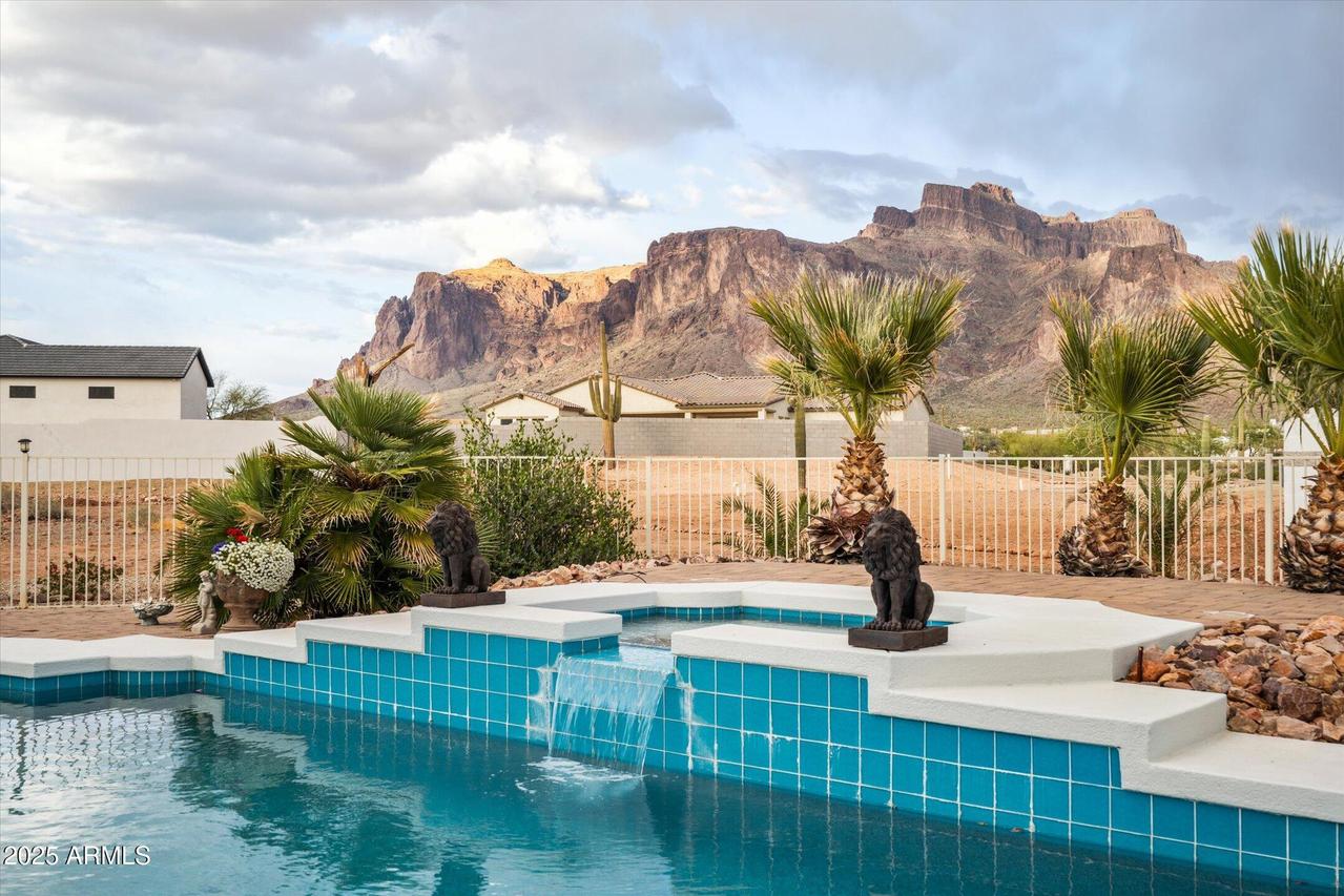 619 N Sun Rd., Apache Junction, AZ 85119