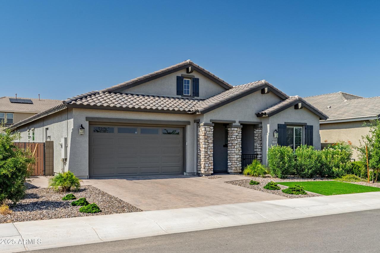 2995 W Lynx Dr., San Tan Valley, AZ 85144