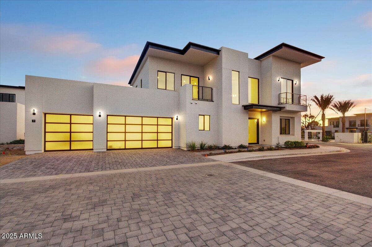 100 W Northern Ave. #7, Phoenix, AZ 85021