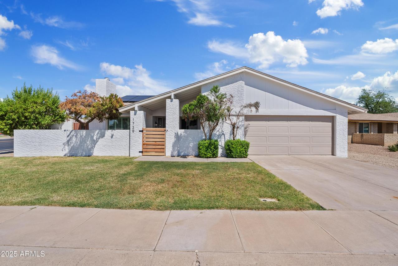 1729 S Brooks Cir., Mesa, AZ 85202