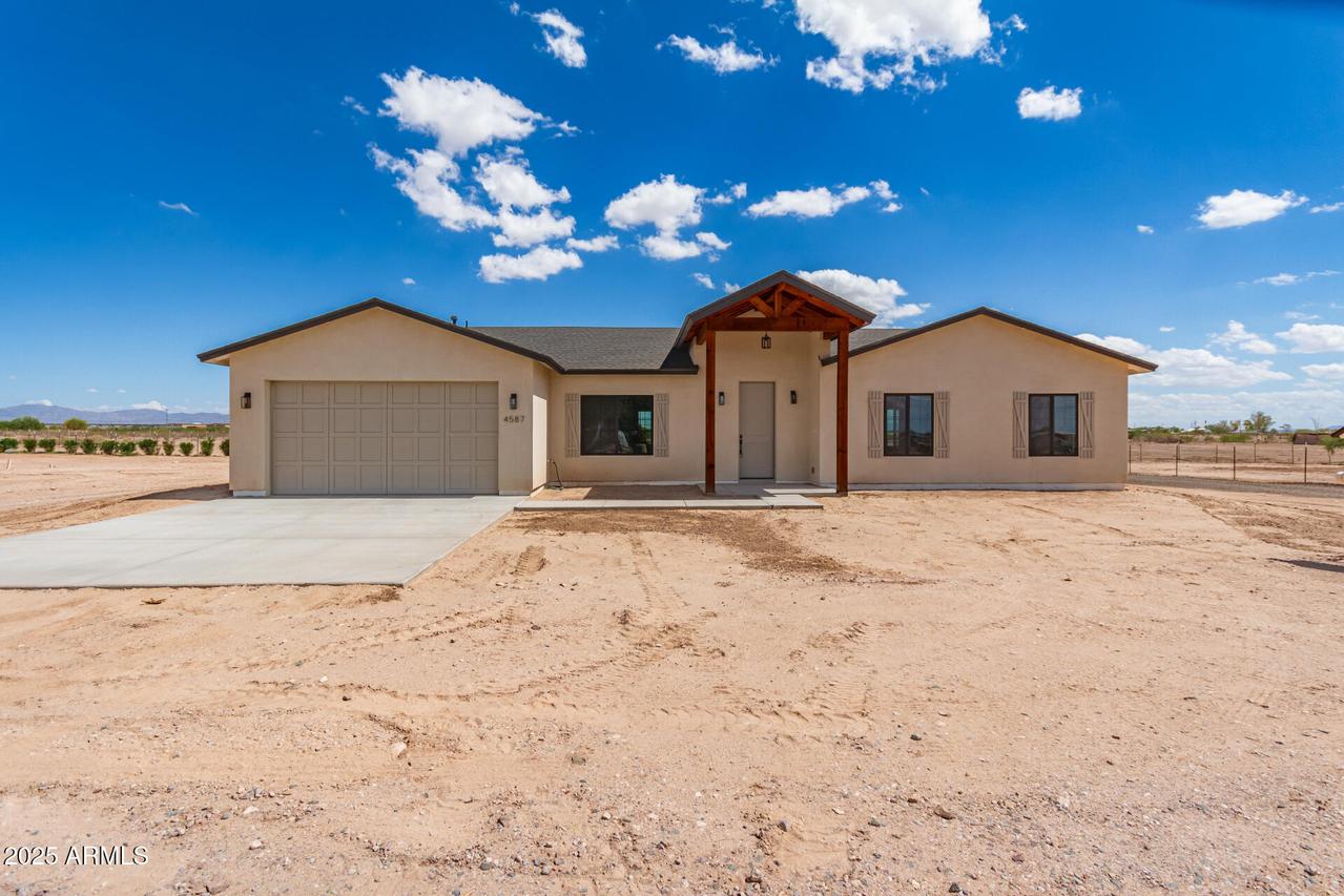 4587 S 334th Dr., Tonopah, AZ 85354
