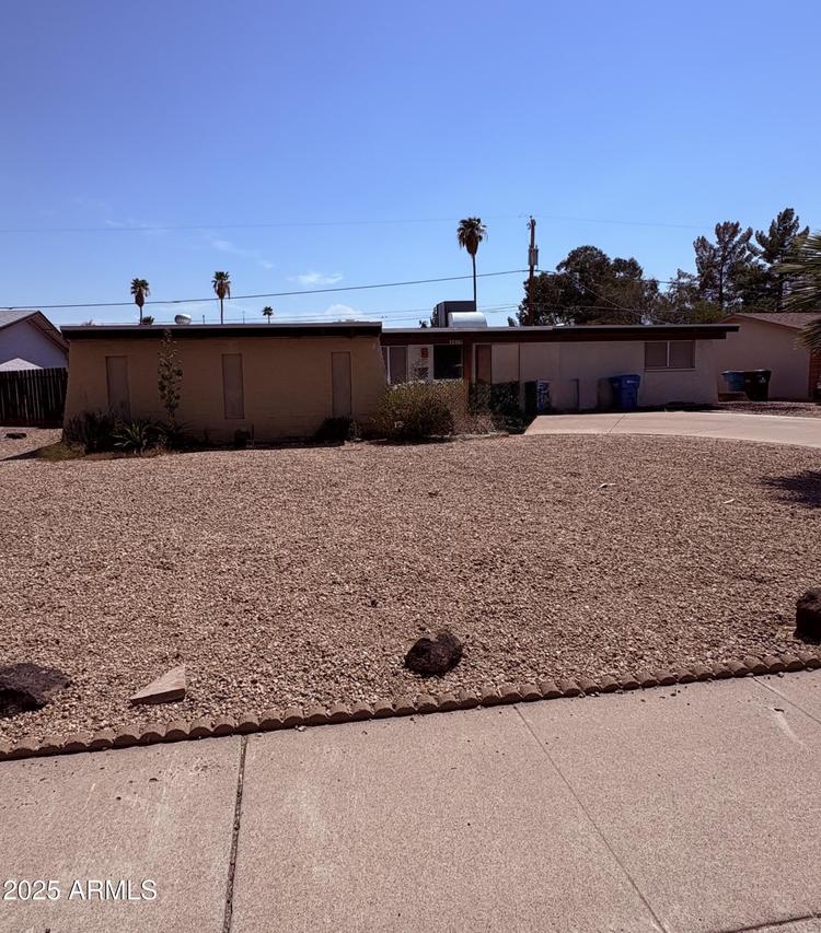 3619 W Griswold Rd., Phoenix, AZ 85051