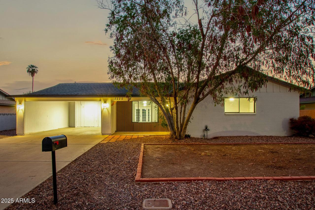 10220 N 36th Ave., Phoenix, AZ 85051