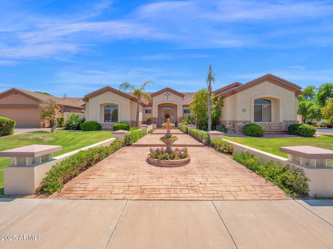 2939 E Huber St., Mesa, AZ 85213