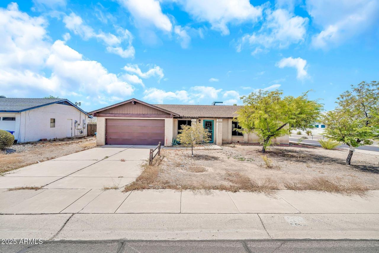 2241 W Tonto Ln., Phoenix, AZ 85027