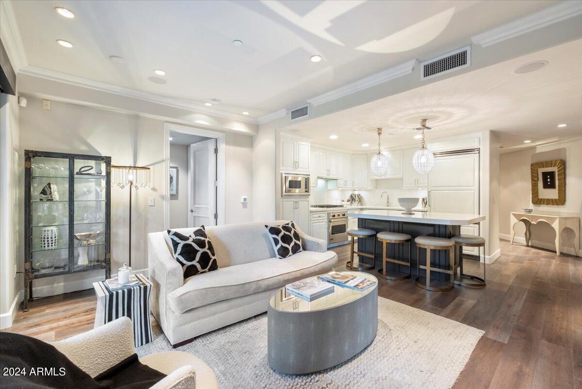 7175 E Camelback Rd. #107, Scottsdale, AZ 85251