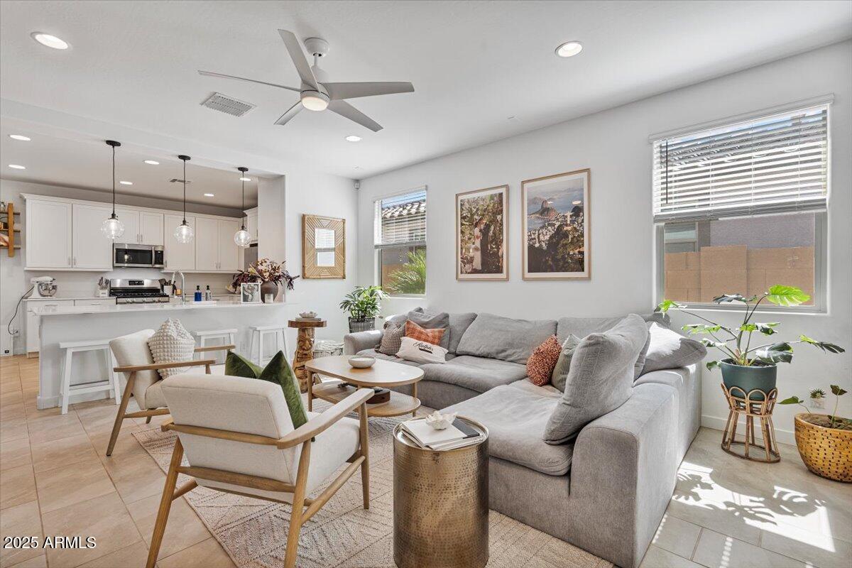 3525 E Dakota Dr., San Tan Valley, AZ 85143