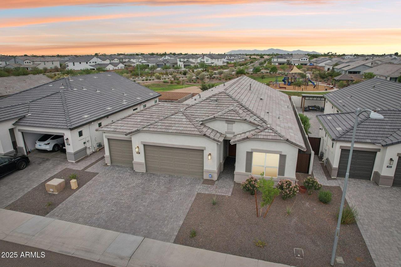 10447 W Lone Cactus Dr., Peoria, AZ 85382