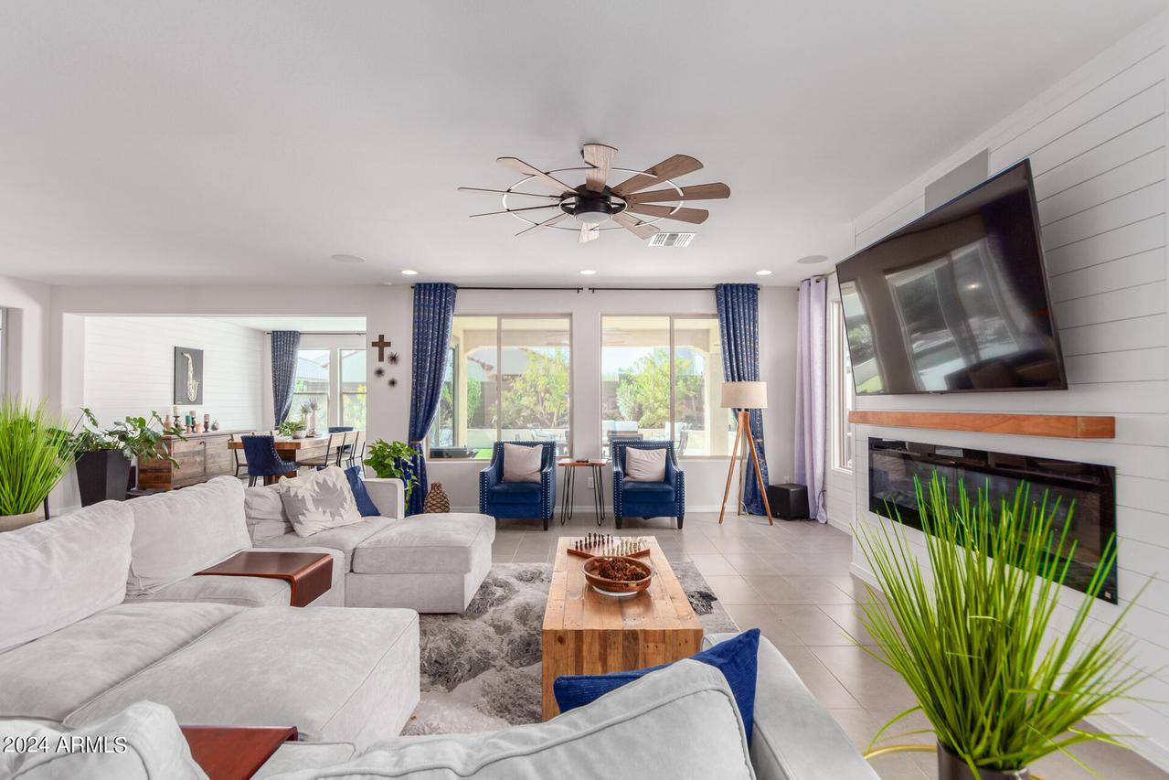 19625 W San Miguel Ave., Litchfield Park, AZ 85340