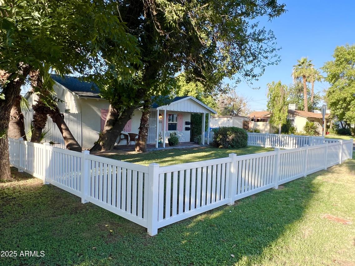 749 W Mackenzie Dr., Phoenix, AZ 85013