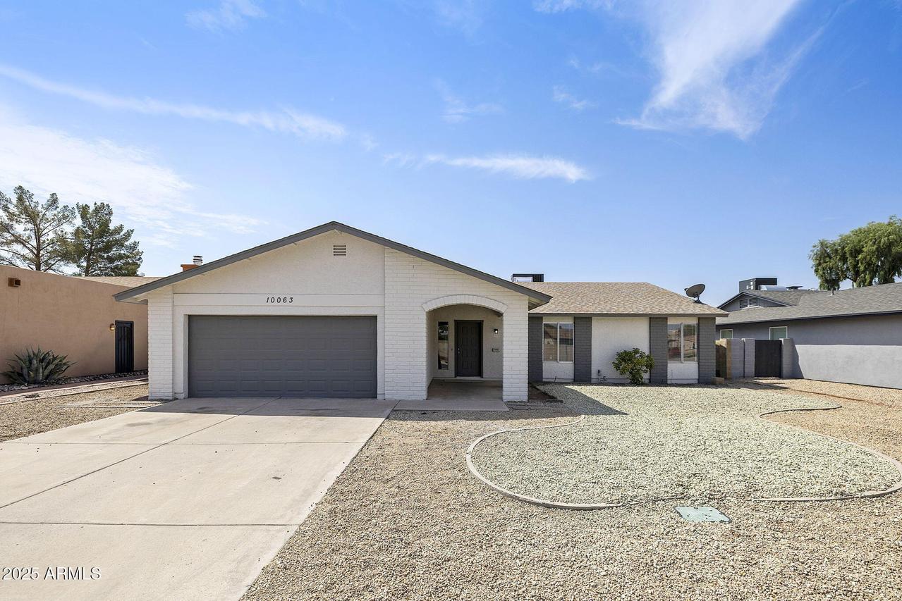 10063 W Minnezona Ave., Phoenix, AZ 85037