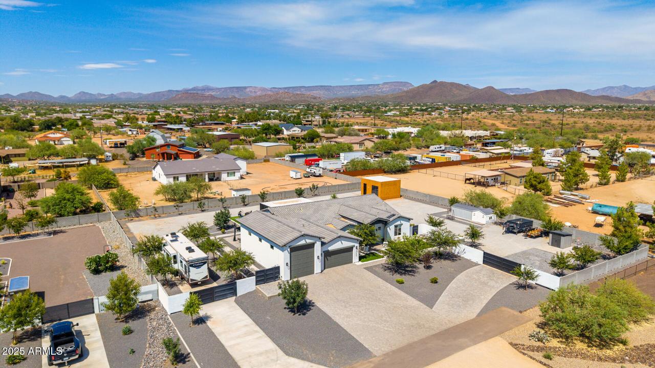 37227 N 11th Ave., Phoenix, AZ 85086