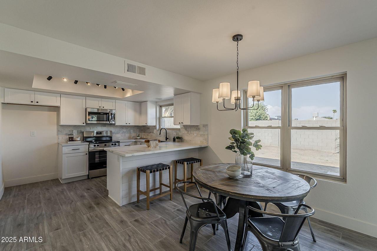 12817 N 50th Ln., Glendale, AZ 85304
