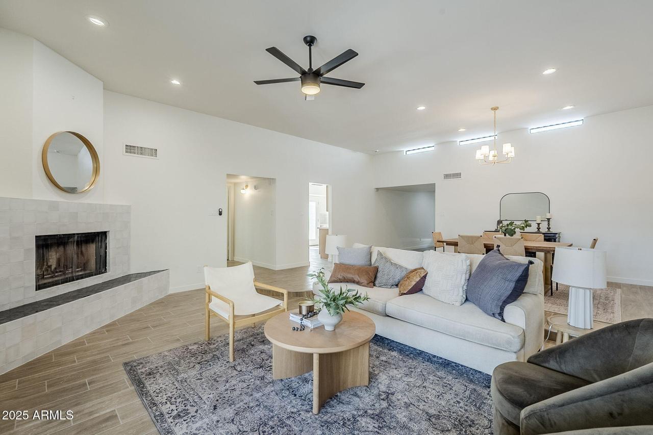 4011 E Dahlia Dr., Phoenix, AZ 85032