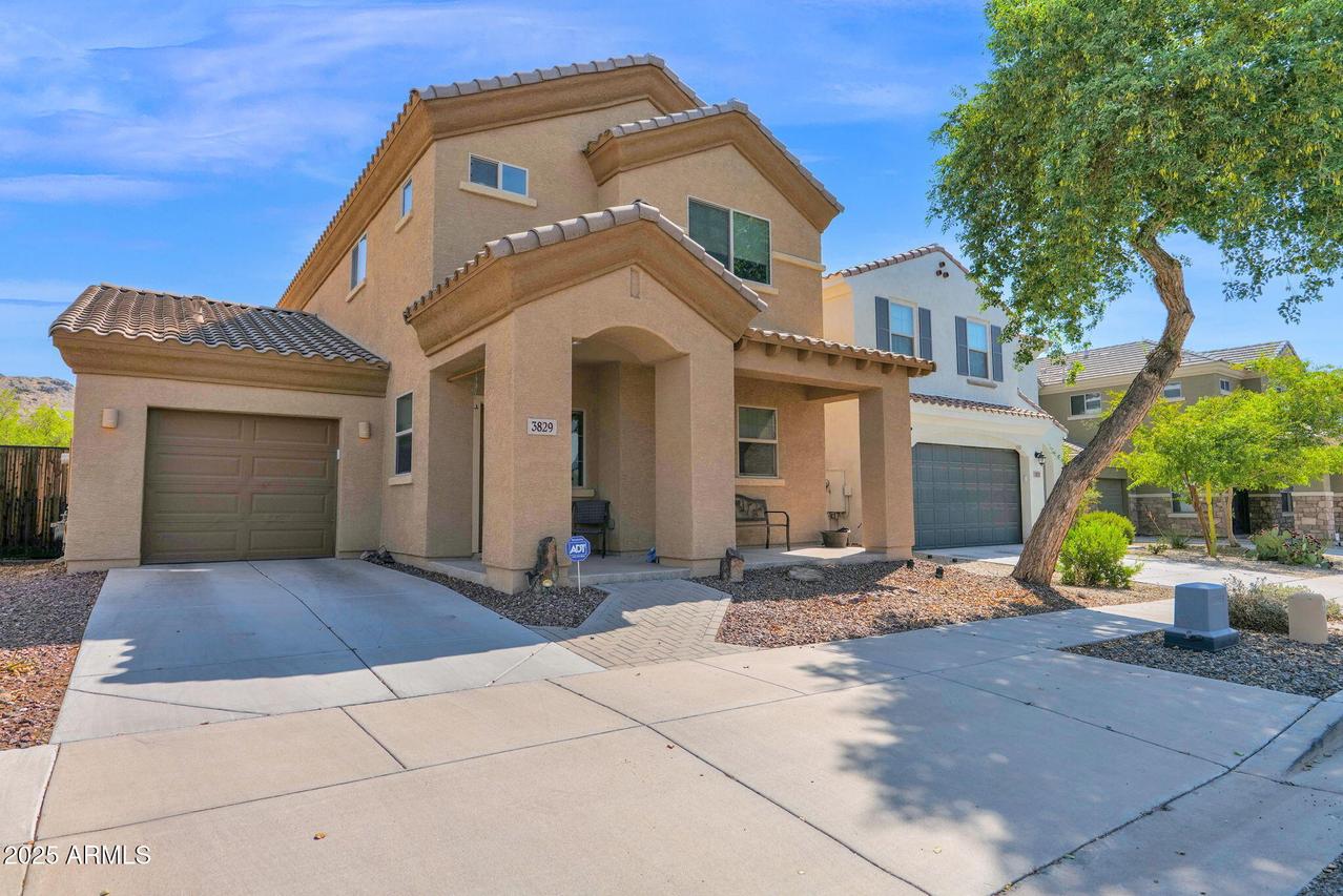 3829 E Branham Ln., Phoenix, AZ 85042