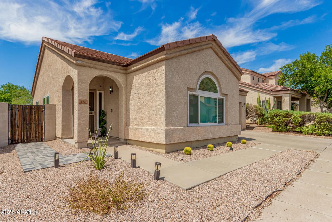 1136 N 87th Pl., Mesa, AZ 85207