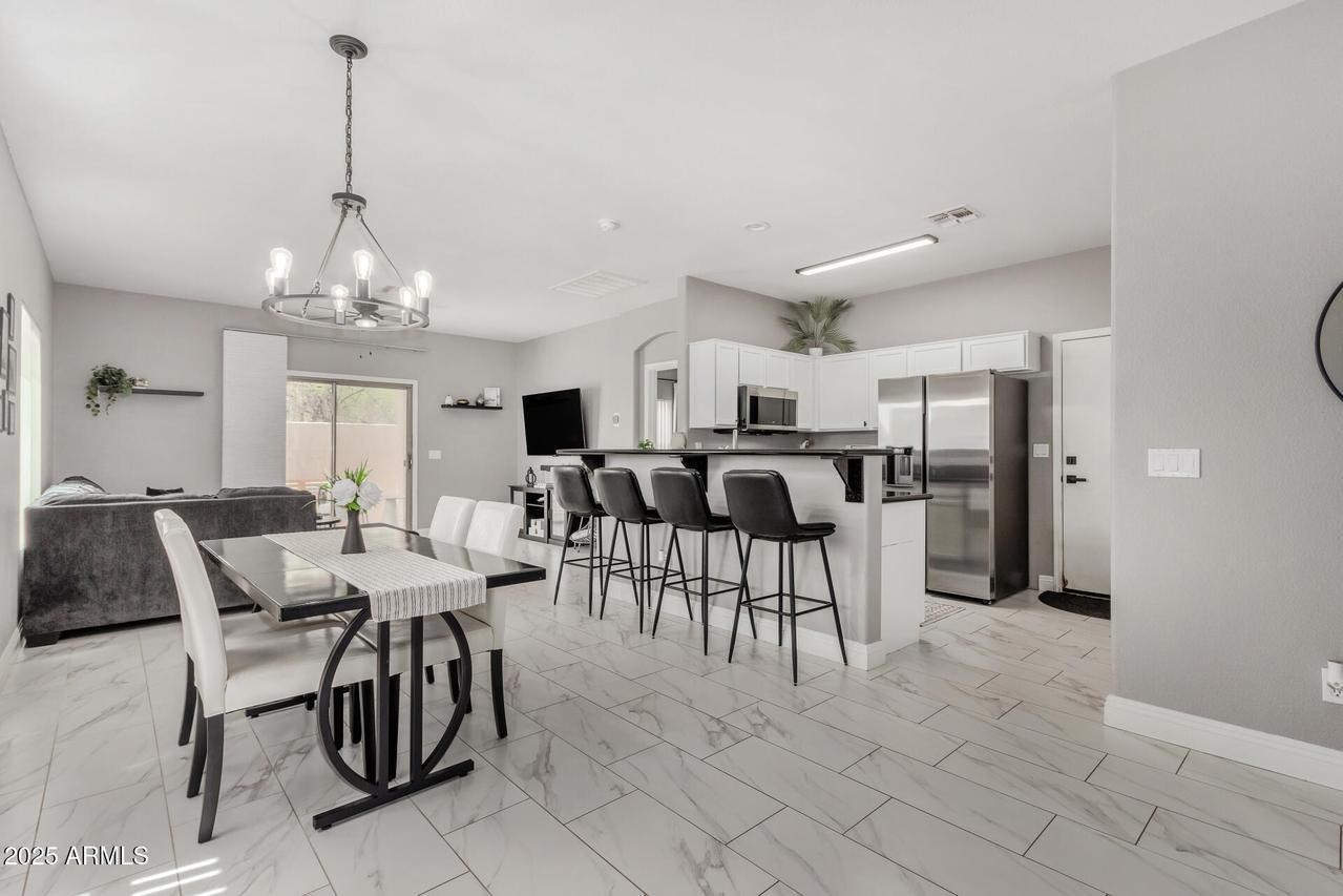1136 N 87th Pl., Mesa, AZ 85207