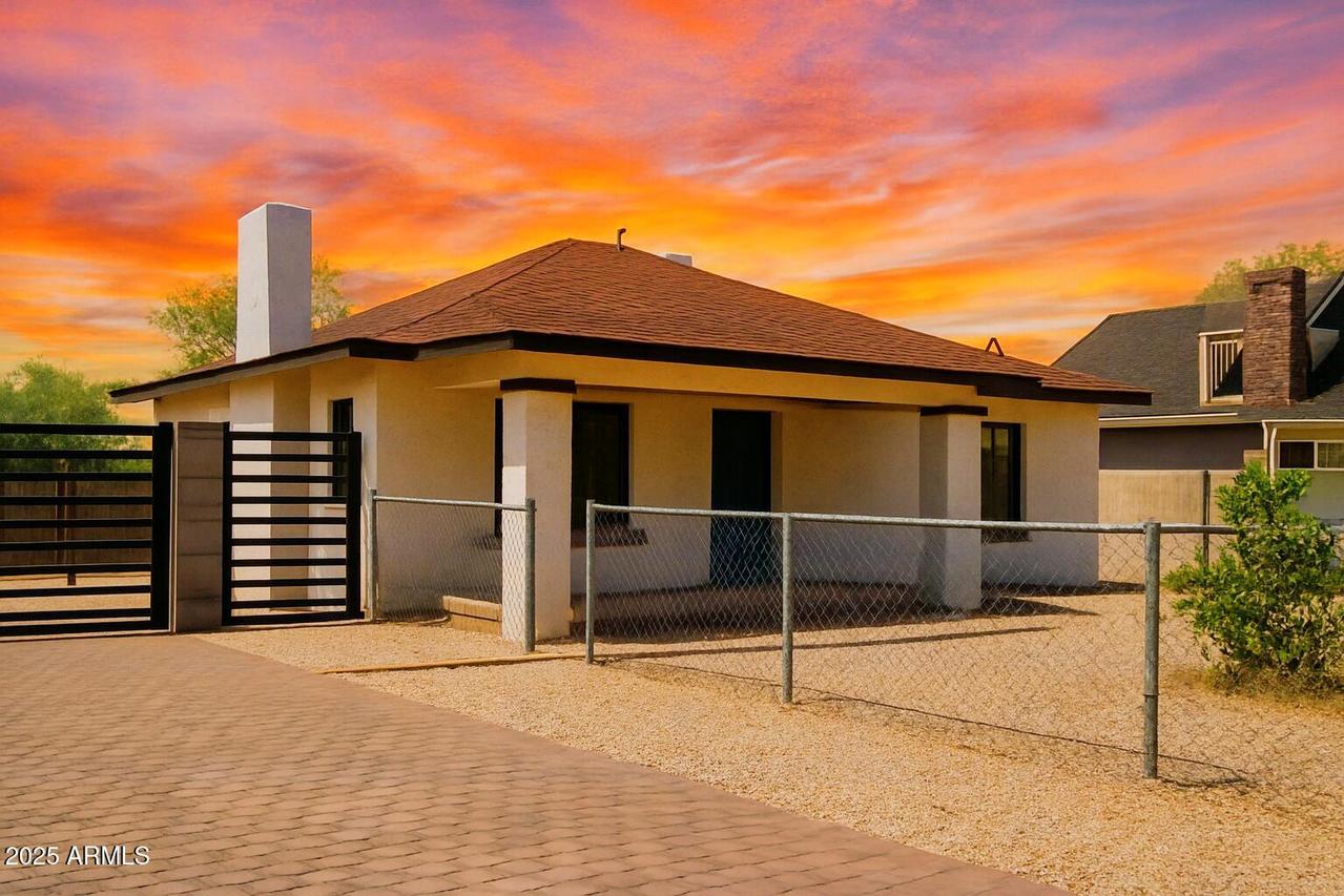 2112 N 24th Pl., Phoenix, AZ 85008