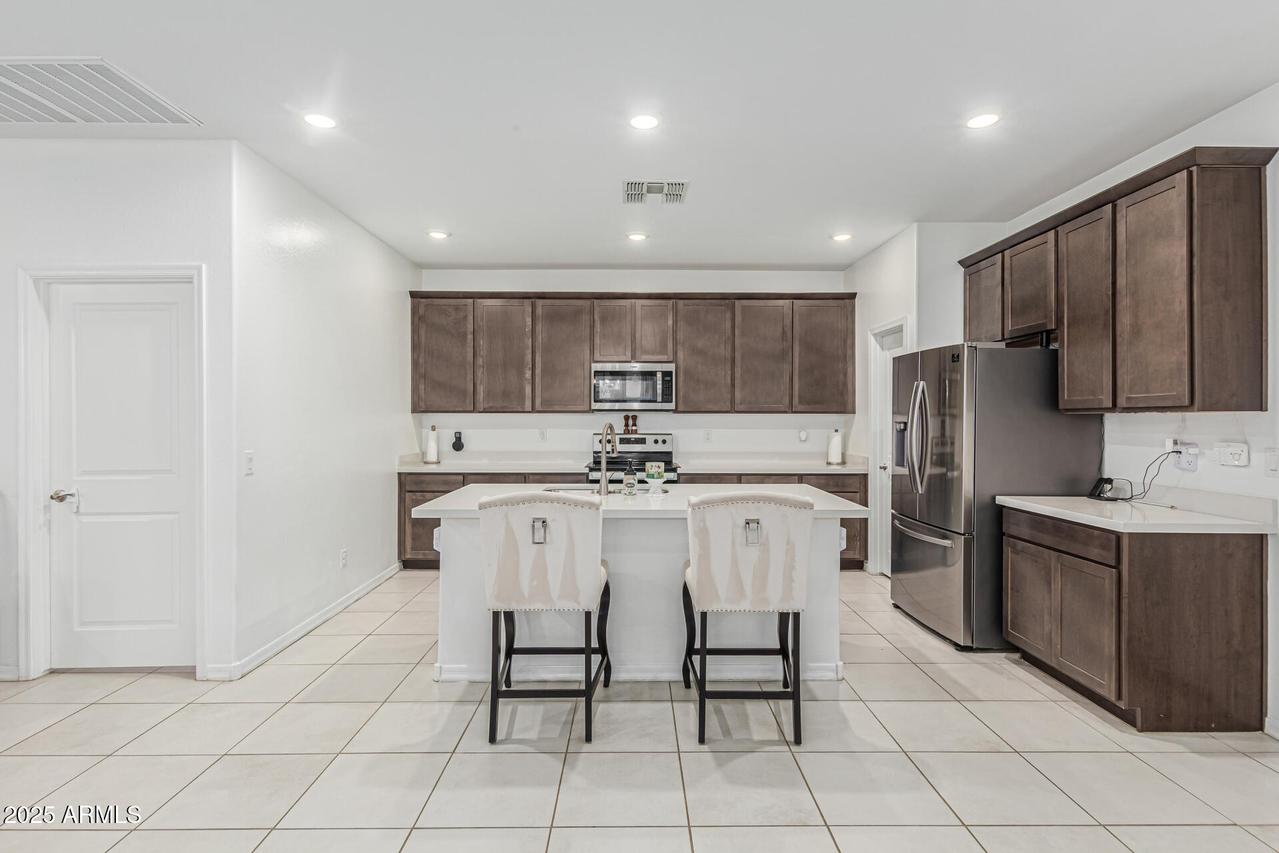 9017 W Jefferson St., Tolleson, AZ 85353