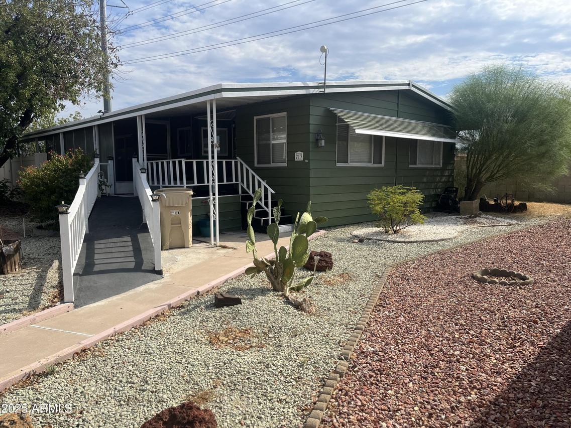 10960 N 67th Ave. #213, Glendale, AZ 85304