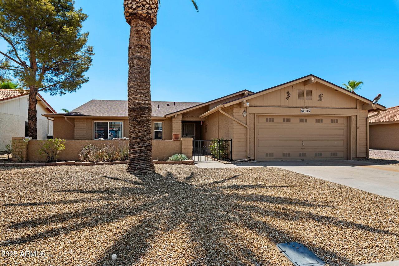 1009 Leisure World, Mesa, AZ 85206