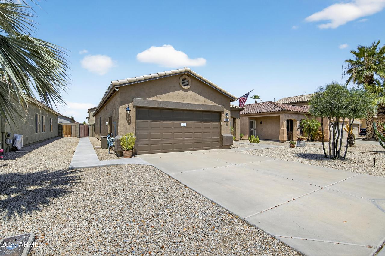 830 E Tortoise Tr., San Tan Valley, AZ 85143