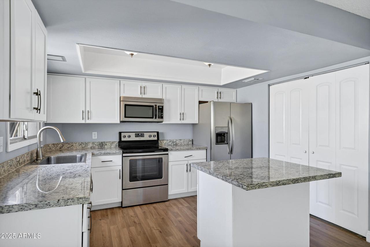 14 E Hermosa Dr., Tempe, AZ 85282