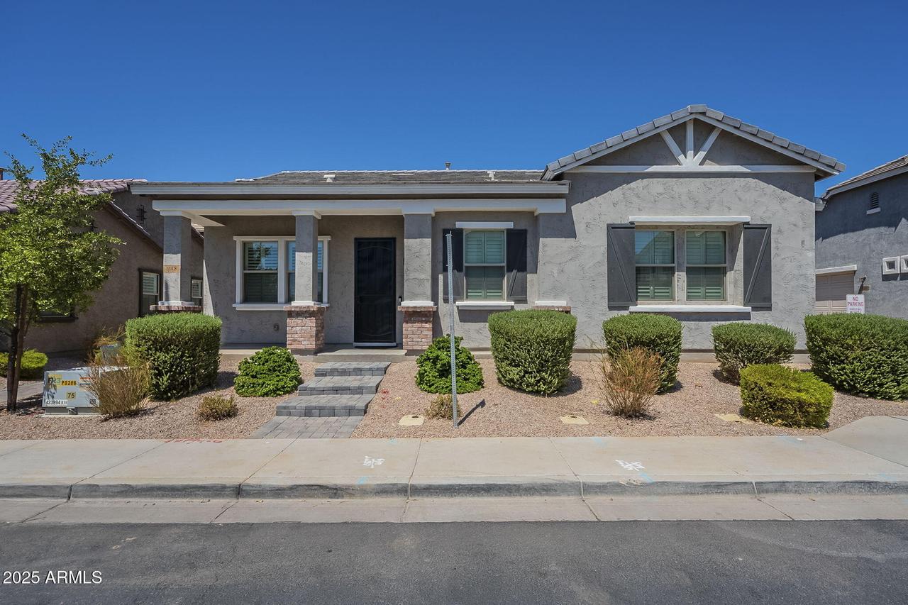 238 N 56th Pl., Mesa, AZ 85205
