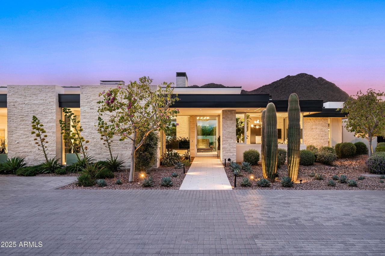 5611 N Wilkinson Rd., Paradise Valley, AZ 85253