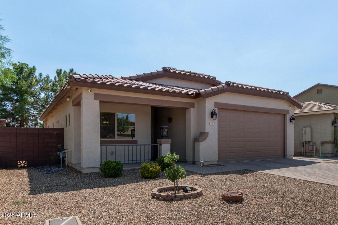 295 W Lyle Ave., San Tan Valley, AZ 85140